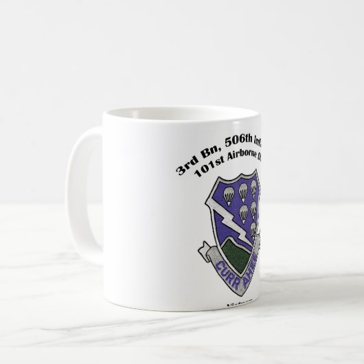 3-506th Tasses et Steins (Devant gauche)