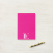 3 Beginletter Monogram | Wit Op Heet Roze Post-it® Notes (Op bureau)