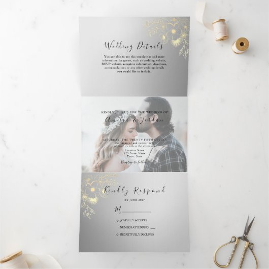 3-in-1-foto-weddenschap met Tri-Fold Drieluik Uitnodiging (Binnen)