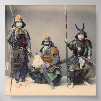 3 Samouraï en armure avec une affiche d'armes
