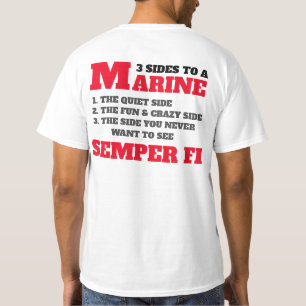 3 ZIJDEN AAN EEN MARINE T-SHIRT
