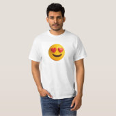 3d yellow smiling emoji face with heart shaped eye t-shirt (Voorkant volledig)