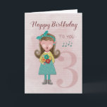 3e Anniversaire Fille chantant Bonne carte d'anniv<br><div class="desc">Petite chorale chantant "Joyeux anniversaire à vous" avec les yeux fermés et la bouche ouverte large. La fille a des fleurs dans ses mains et un ruban dans ses cheveux blonds. Arrière - plan rose dégoûtée et subtile 3 sur le devant symbolisant son 3e anniversaire.</div>
