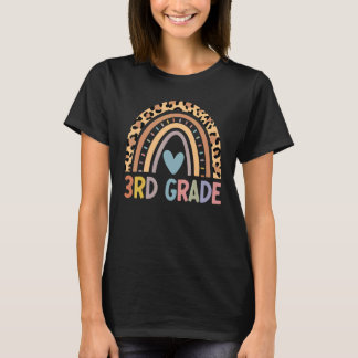 3e klas Boho Regenboog Leerkracht Leerling Laatste T-shirt