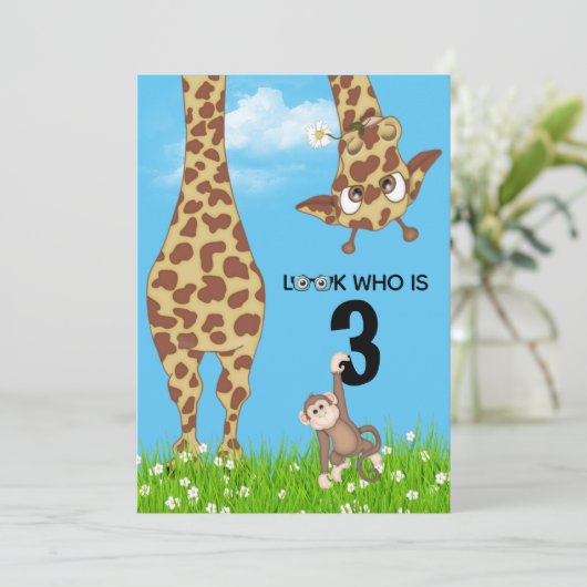 3e verjaardag Giraffe en aap in gras Kaart (Staand voorkant)