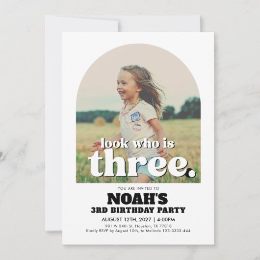 3e verjaardag uitnodiging Kijk wie er drie is (Voorkant)