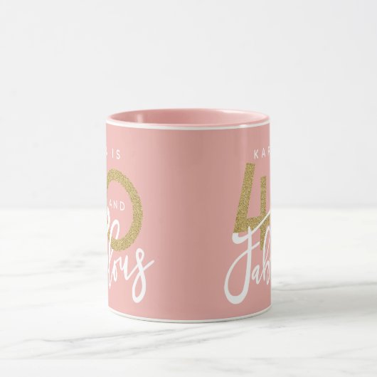 40 et fabuleuse tasse d'anniversaire (Centre)