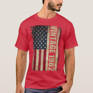 40 Year Old Gifts Vintage 1982 American Flag 40th T-shirt