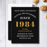 40e anniversaire 1984 Invitation d'or noir<br><div class="desc">Elegant Black and Gold 40th Birthday Invitation - Créez votre propre design personnalisé. La préparation d'une célébration remarquable commence par l'invitation parfaite. Notre élégante invitation au 40e anniversaire noir et or est le choix parfait pour cet événement marquant. Baignée de noir pour une touche de sophistication et ornée d'or pour...</div>