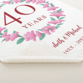 40e Jubileum Ruby Floral Pink Flowers Wreath Sherpa Deken (3/4)