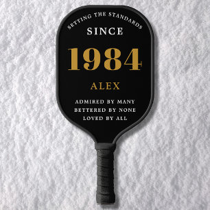 40e Verjaardag Naam 1984 Zwart Goud Elegant Chic Pickleball Paddle