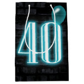 40e verjaardag Neon Sign on Brick Medium Cadeauzakje (Voorkant)