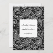40th Black White Paisley Birthday Invitation Kaart (Achterkant)