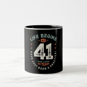 41 Birthday Funny 41 jaar oud Tweekleurige Koffiemok