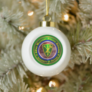 42e brigade van de militaire politie keramische bal ornament