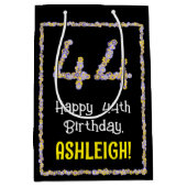 44e verjaardag: Floral Flowers Number, Custom Name Medium Cadeauzakje (Voorkant)