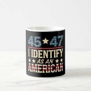 45 47 Ik Identificeer Me Als Een Amerikaanse Vlag Koffiemok