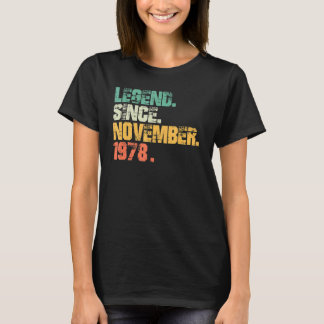 45 jaar oude outfit 45e verjaardag Legende sinds n T-shirt