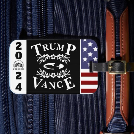47 Trump Vance 2024 Bagagelabel (Voorkant Insitu 4)