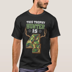 4 jaar oude jager op de vierde verjaardag van de g t-shirt