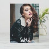 4 Modèle photo Modèle blanc de la carte à capuchon (Debout devant)