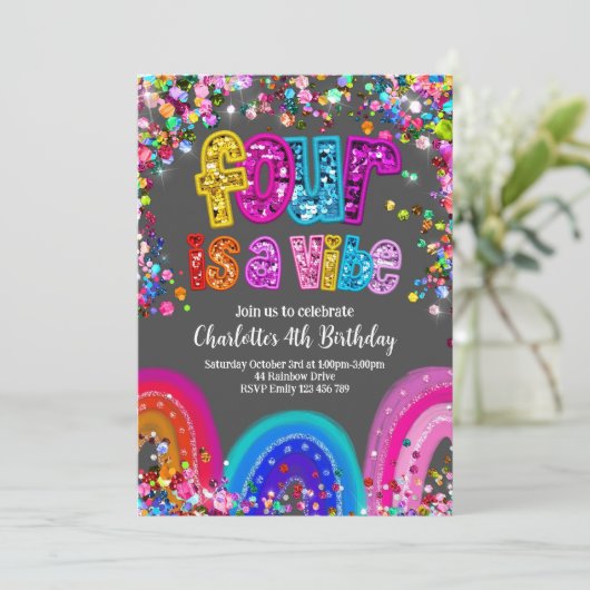 4e anniversaire Invitation Sequin Rainbow Parties  (Debout devant)