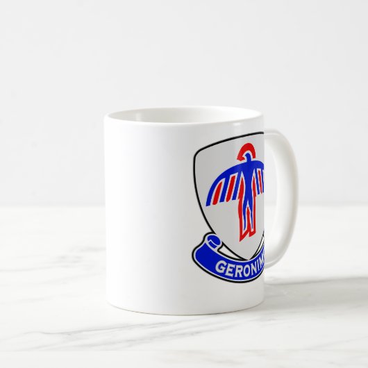 501st Tasse d'instantané de régiment d'infanterie (Devant droit)