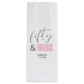 50 and Fabulous Custom 50th Birthday Modern Script Wijn Cadeautas (Voorkant)