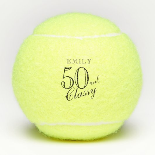 50 en Classy Elegant Script Naam 50e Verjaardag Tennisballen (Voorkant)