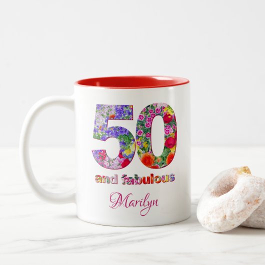 50 et fabuleuse fête d'anniversaire tasse de café  (Avec donut)
