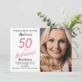 50 et Fabulous Photo Pink Invitation Anniversaire (Debout devant)