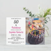 50 et Fabulous rose 50e anniversaire Invitation (Debout devant)