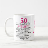 50 & Fabulous Verjaardag Roze Typografie Monogram Koffiemok (Links)