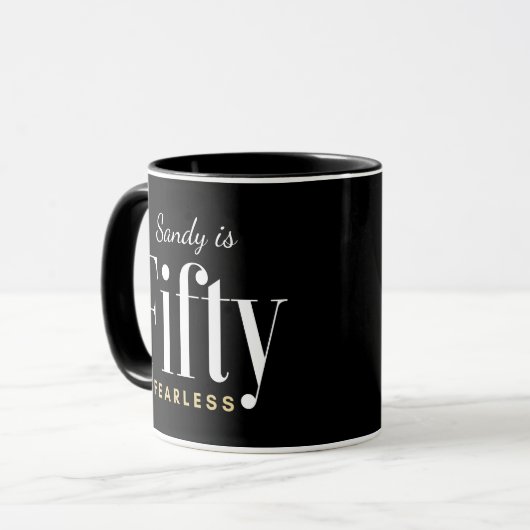 50 & Fearless Verjaardag Elegant Modern Zwart Cust Mok (Voorkant links)