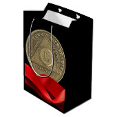 50 Jaar AA Jubileum Munt Rood Lint Medium Cadeauzakje (Achterkant Gekanteld)