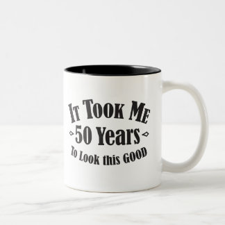 50 jaar duurde het 50 jaar om er zo goed uit te zi tweekleurige koffiemok