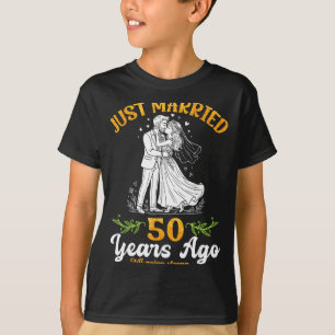 50 jaar geleden getrouwd nog steeds sterk jubileum t-shirt