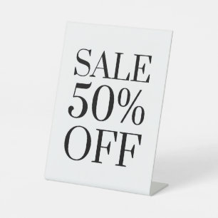 50% korting op verkoop teken, tafelblad teller sig reclamebord met voetstuk