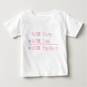 50% mama + 50% papa = 100% roze Baby T-shirt