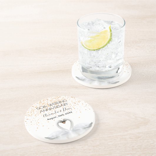 50e gouden trouwdag met witte zwanen zandsteen onderzetter (Zijkant)