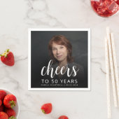 50e verjaardag Party Foto Wit Script Cheers Servet (Insitu)