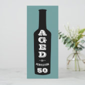 50e verjaardag Uitnodiging Wijn verouderd tot perf (Staand voorkant)