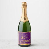 50e verjaardag van elegante paarse en gouden muzie sparkling wijnetiket (Voorkant)