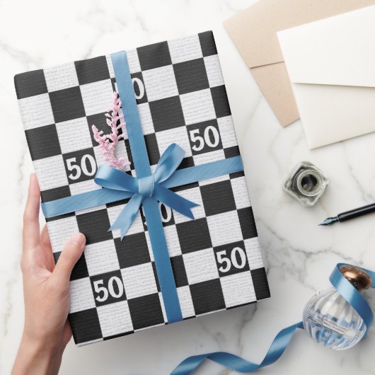 50e verjaardag zwarte en witte cheques cadeaupapier (Geschenken)