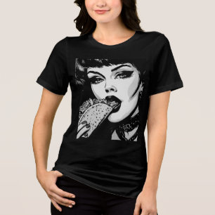 50s BW grafische stijl goth-meisje dat een taco ee Tri-Blend Shirt