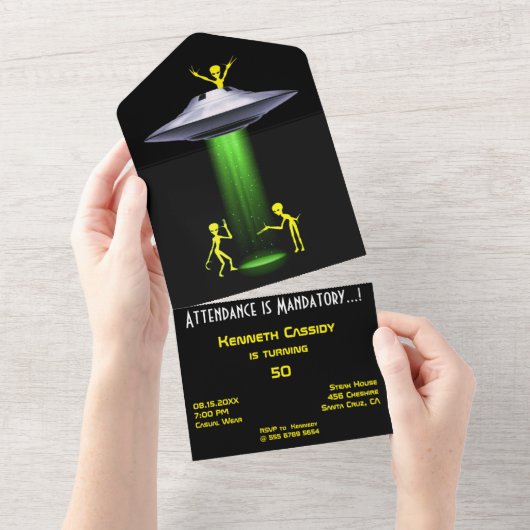 50ste verjaardag 👽 UFO Alien Abduction Party All In One Uitnodiging (Afscheurbaar)