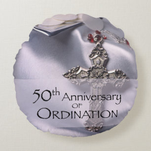 50th Custom Name Ordination Jubileum Chalice Rond Kussen