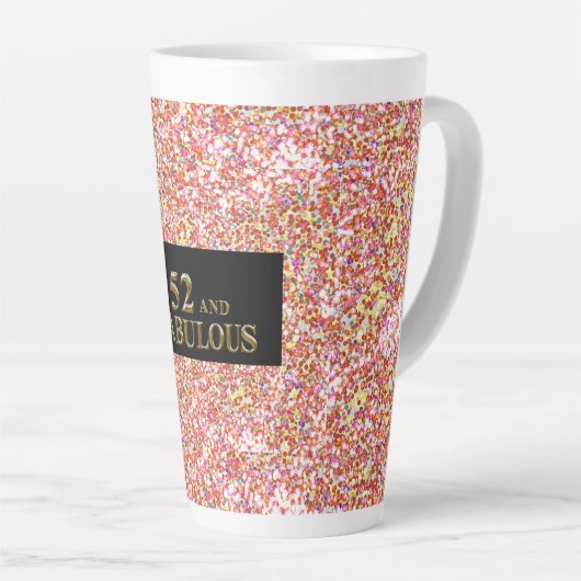 52e verjaardag latte mok (Rechterhoek)