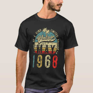 54 jaar oud mei 1968 Decorations 54th Bir T-shirt