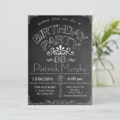 55e Chalkboard Anniversaire Célébration Invitation (Debout devant)